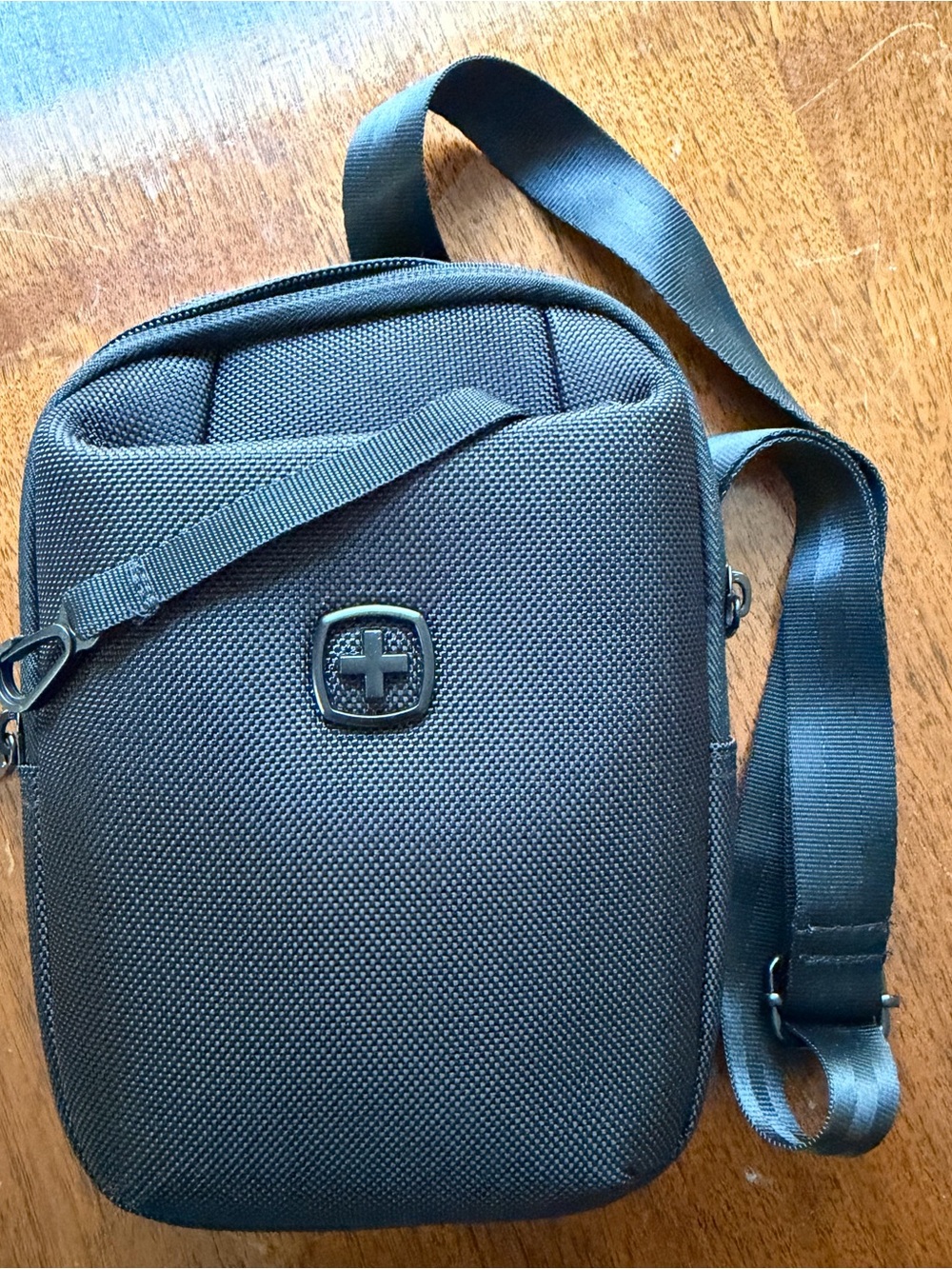 NWT SWISSGEAR 3897 Men's Crossbody Messenger Bag / Black